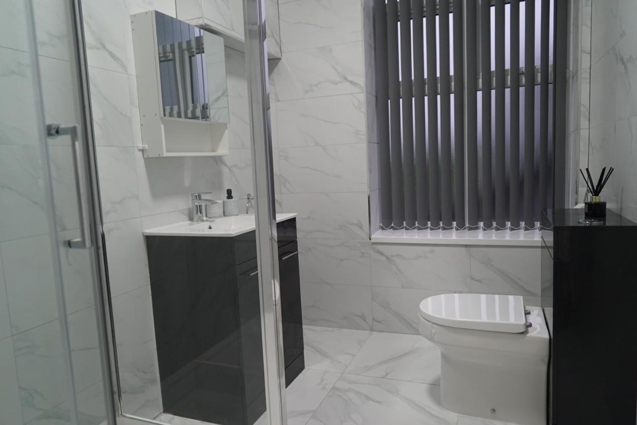 1 & 2 Bed Apartments - Desborough, Kettering, Family, Wifi, Parking 外观 照片