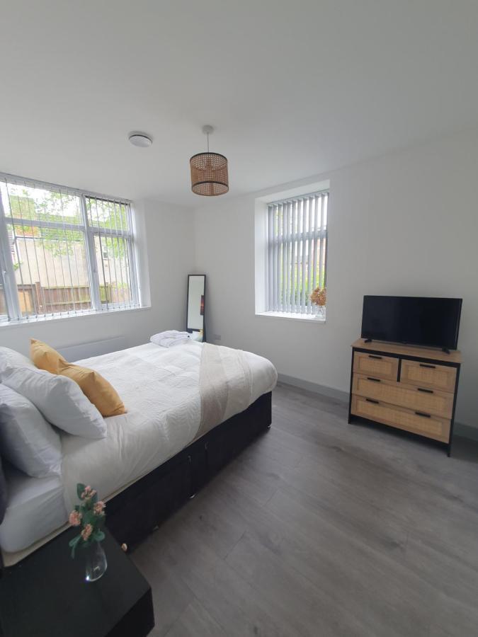 1 & 2 Bed Apartments - Desborough, Kettering, Family, Wifi, Parking 外观 照片
