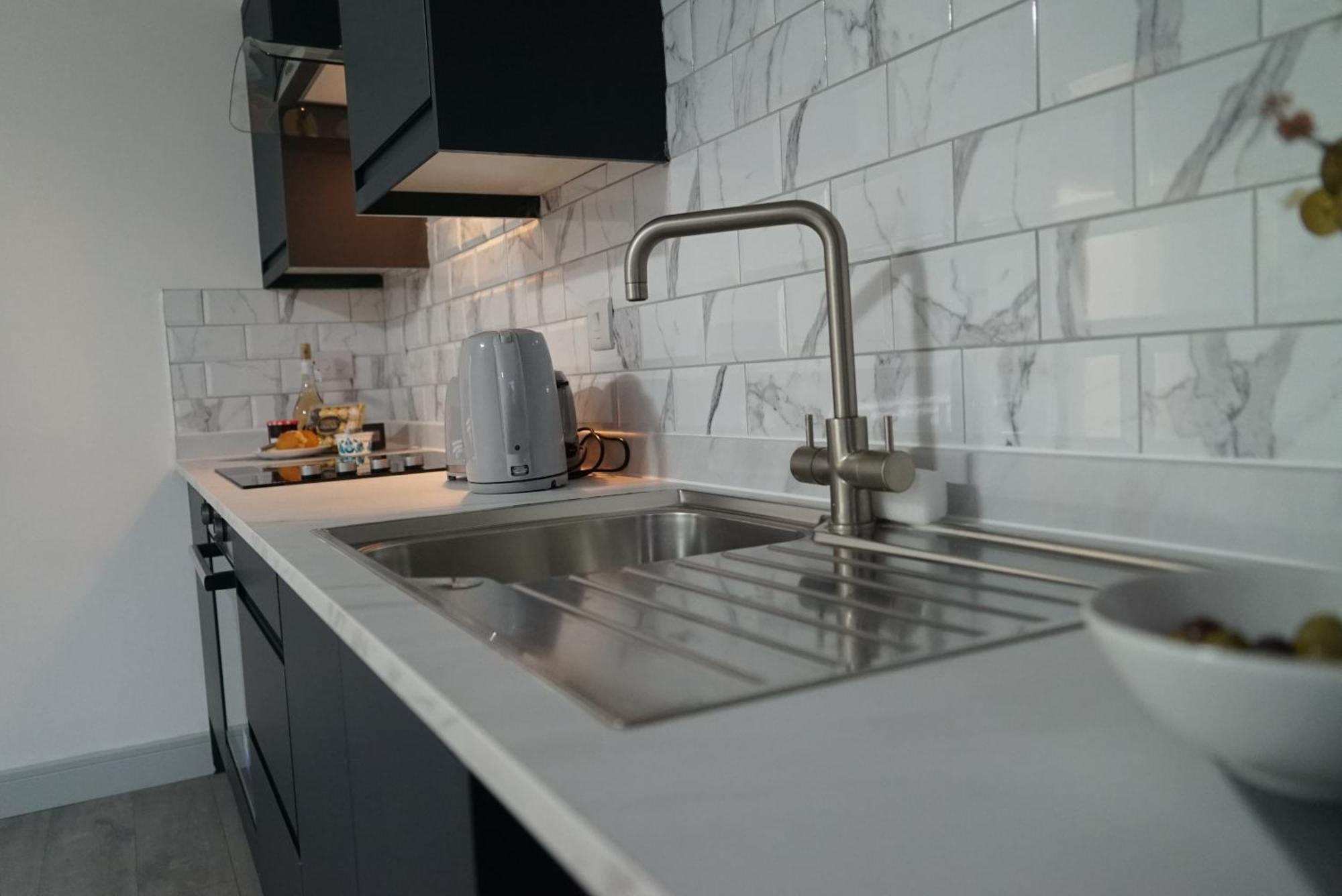 1 & 2 Bed Apartments - Desborough, Kettering, Family, Wifi, Parking 外观 照片